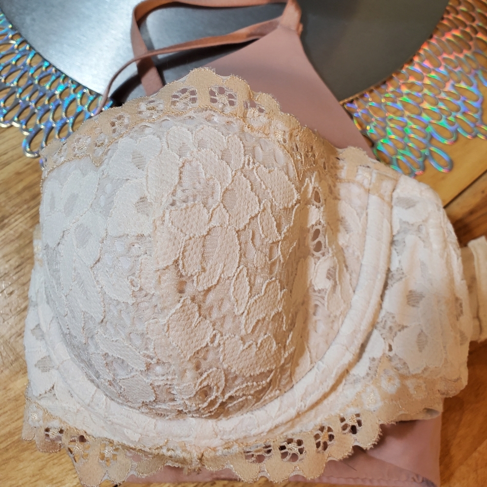Bra - Picture 2 of 3
